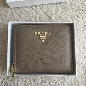 Card and coins holder