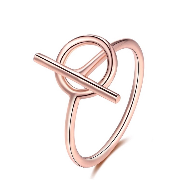 Jewelry - 🆕 Rose gold minimalist ring