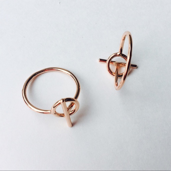 🆕 Rose gold minimalist ring - Picture 2 of 4