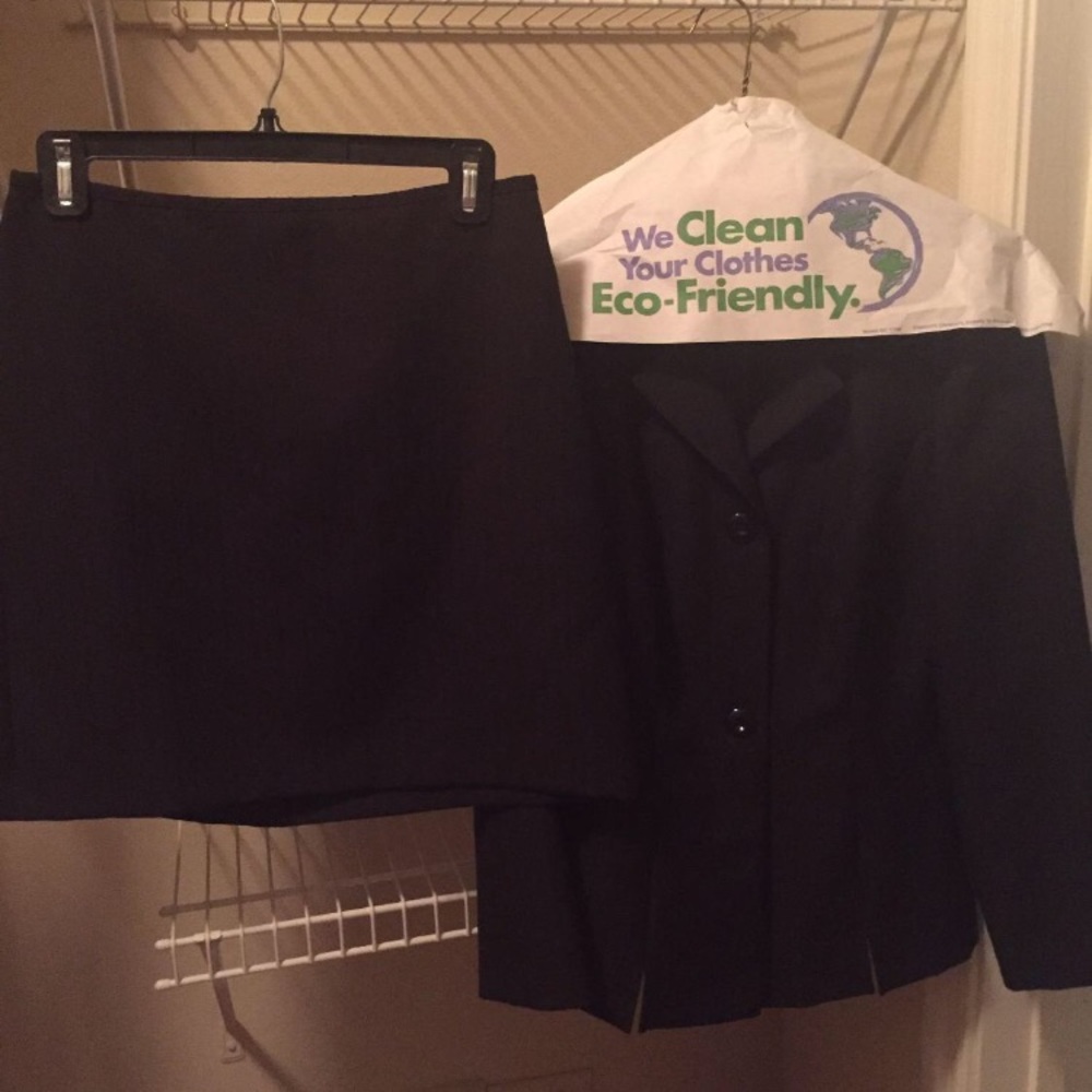 Women's suit