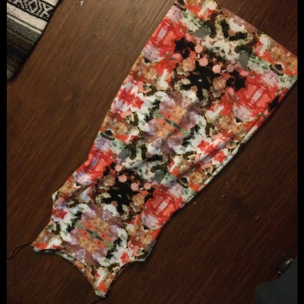 Multicolored abstract printed knee length dress