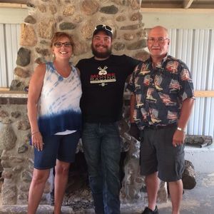 Meet your Posher, Lenora