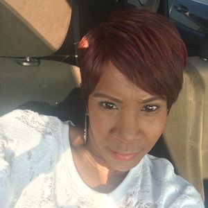 Meet your Posher, Deborah