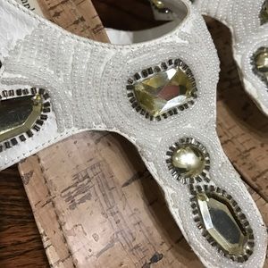 8.5 vera wang wedges