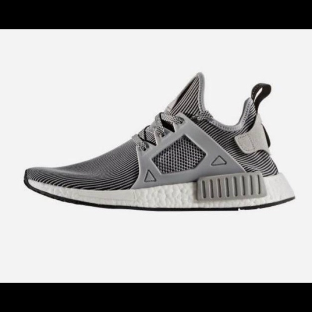 Authentic Adidas XR1 men's sneakers