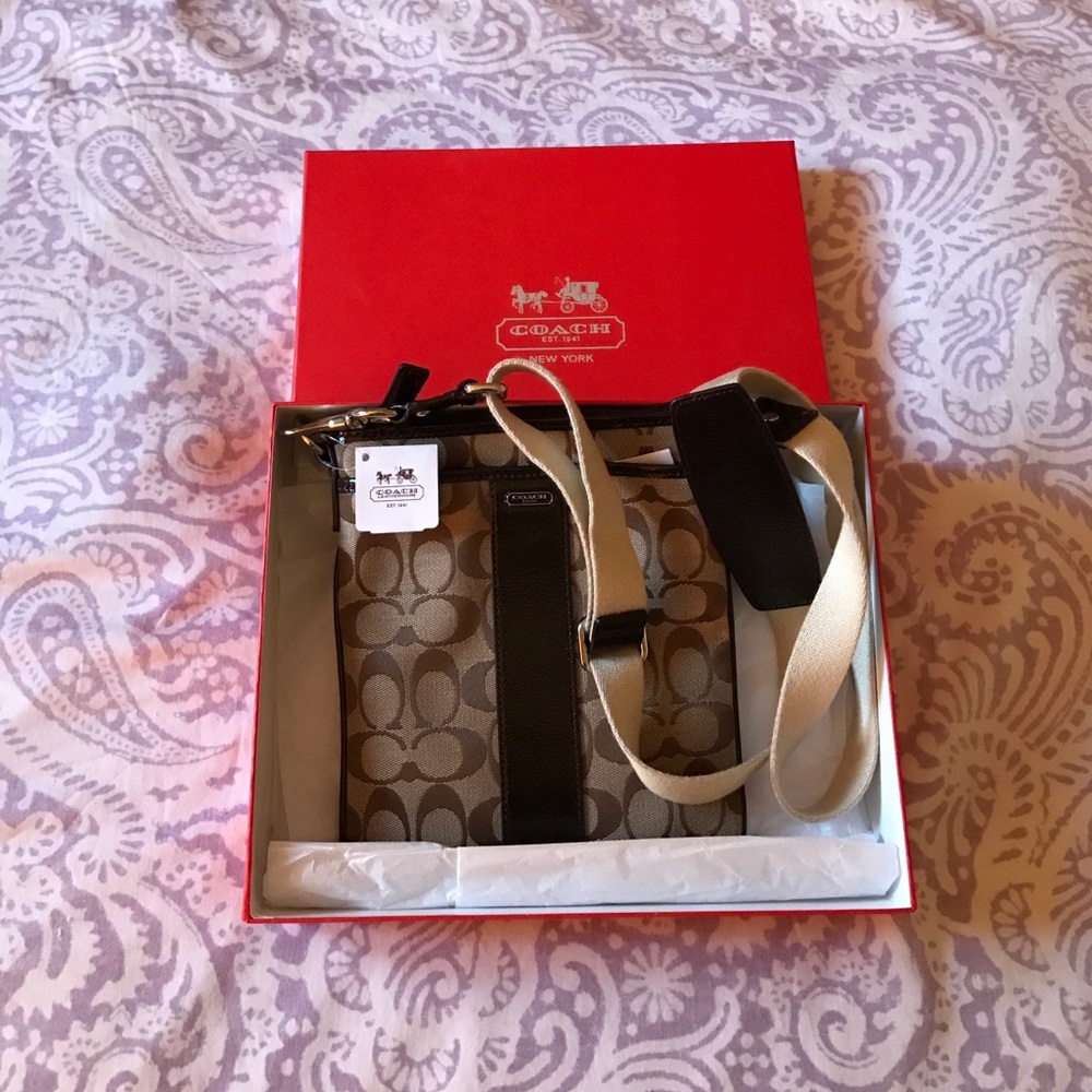 ❌❌NWT COACH CROSS BODY BAG ❌❌