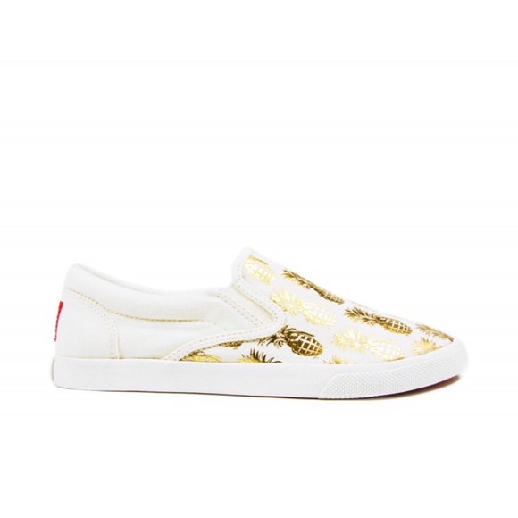 ⭐️Bucket Feet Pineappleade Slip On Canvas Sneakers - Picture 3 of 4
