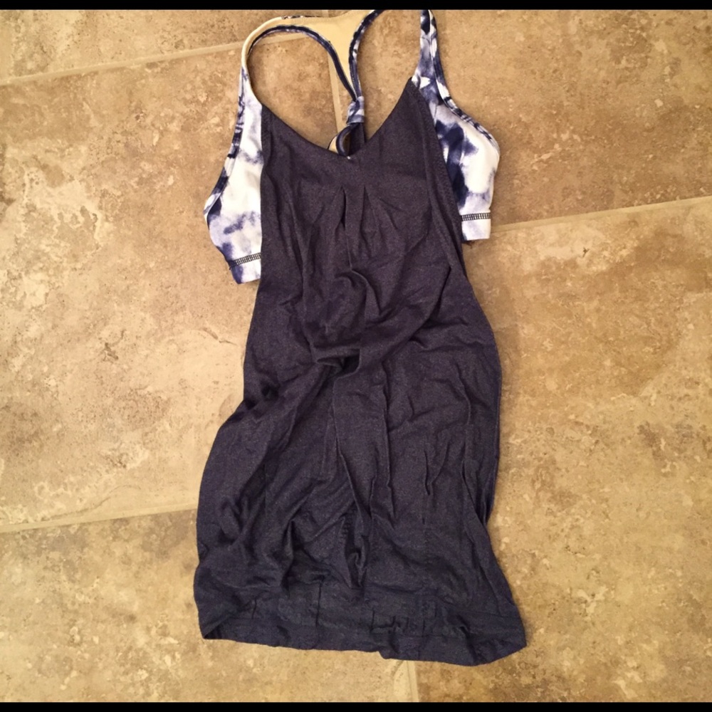 Size 4, lululemon top