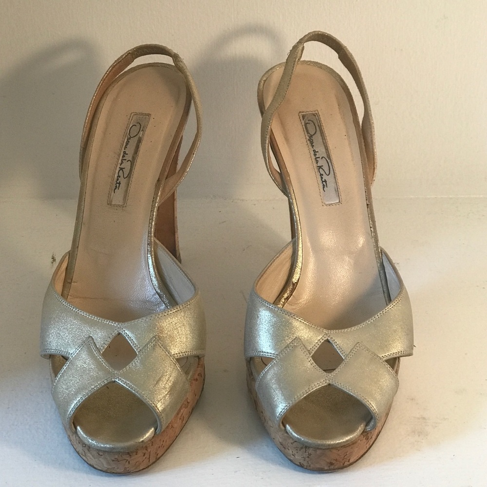 Oscar de la Renta Platform Gold Slingback SZ37