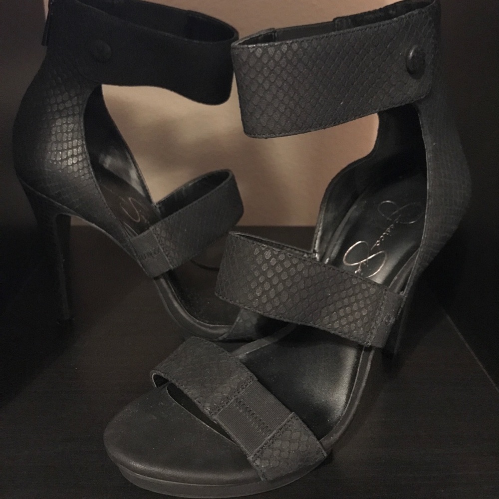 Jessica Simpson open toe heels - Picture 2 of 3