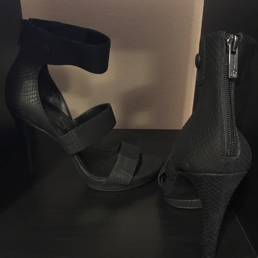 Jessica Simpson open toe heels - Picture 3 of 3