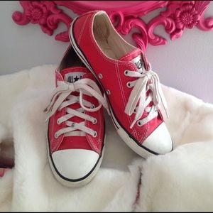 Women's converse sz 8