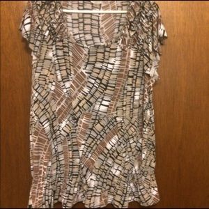 XL Top with stretch. Must Bundle