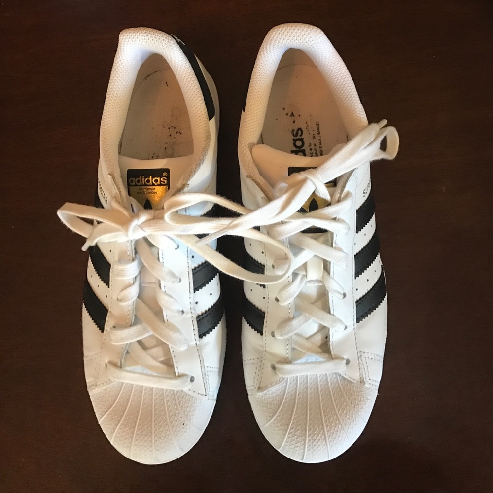 Adidas superstars