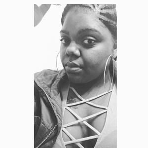 Meet your Posher, Malika