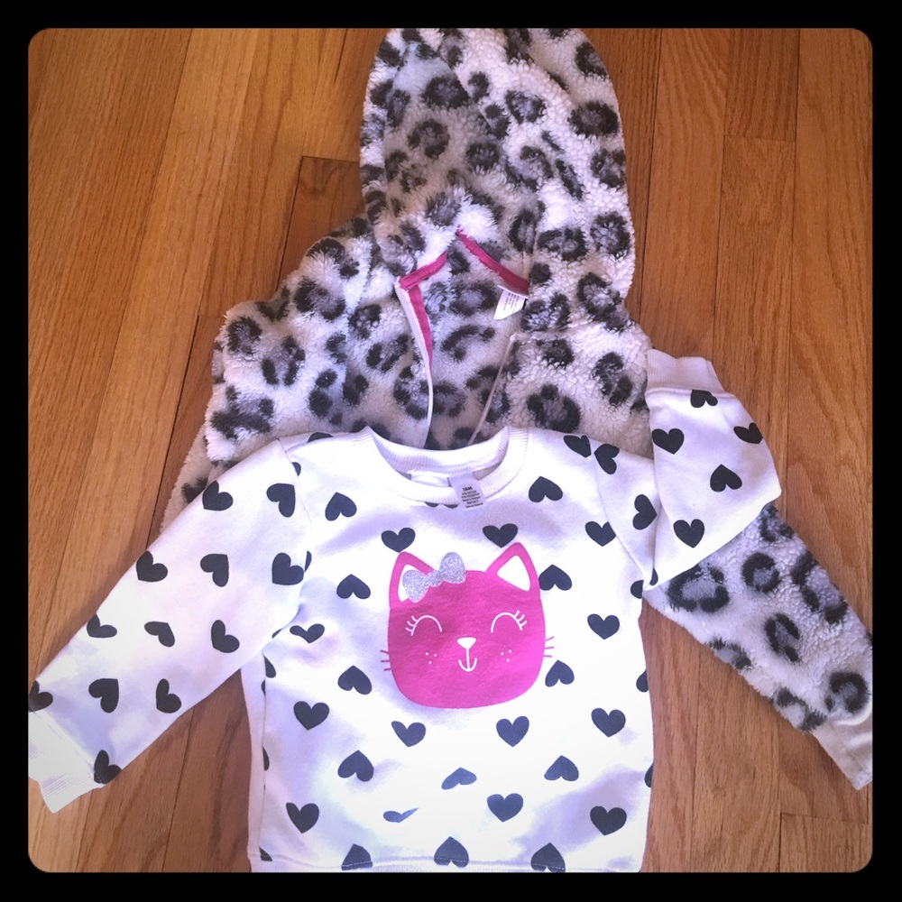 Bundle of 2 cat/cheetah print sweatshirts! 🐾🐾