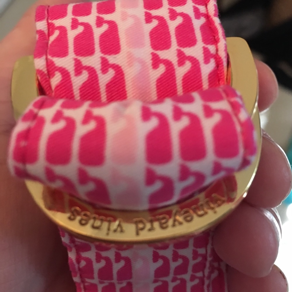 Vineyard Vines belt