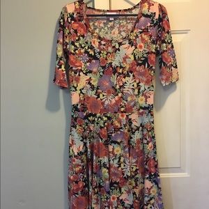 Gorgeous Lularoe Nicole dress