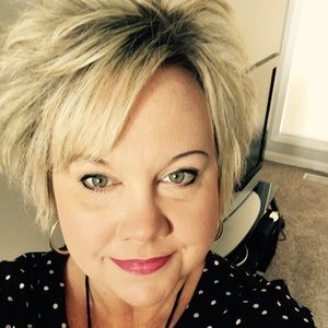 Meet your Posher, Julie