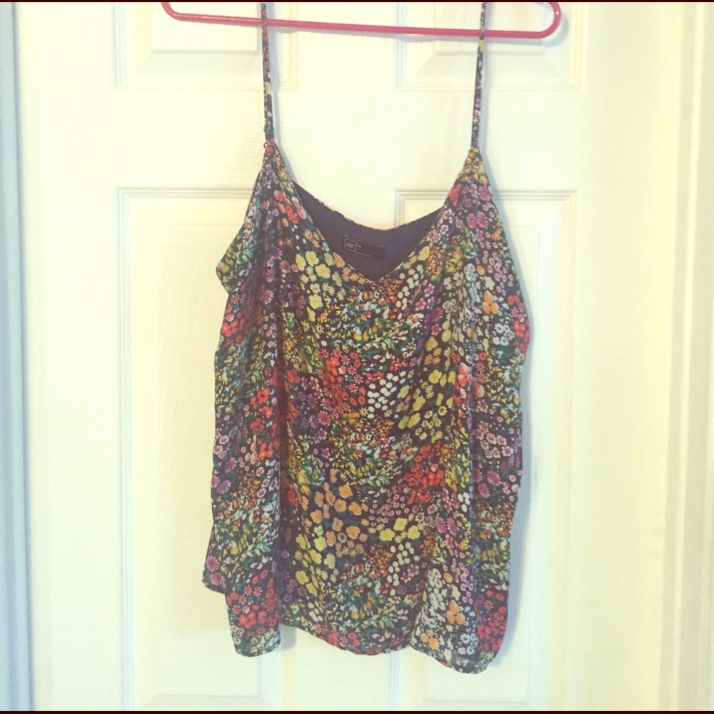 NWOT gap spaghetti strap top