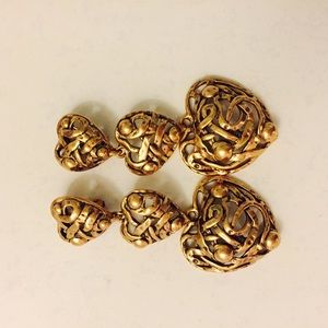 Oscar de la Renta Heart Earrings