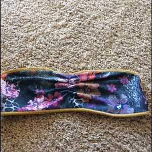 NWOT SUPER BRAND SURF SHOP BANDEAU TOP SIZE XS