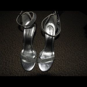 Shinny silver heels