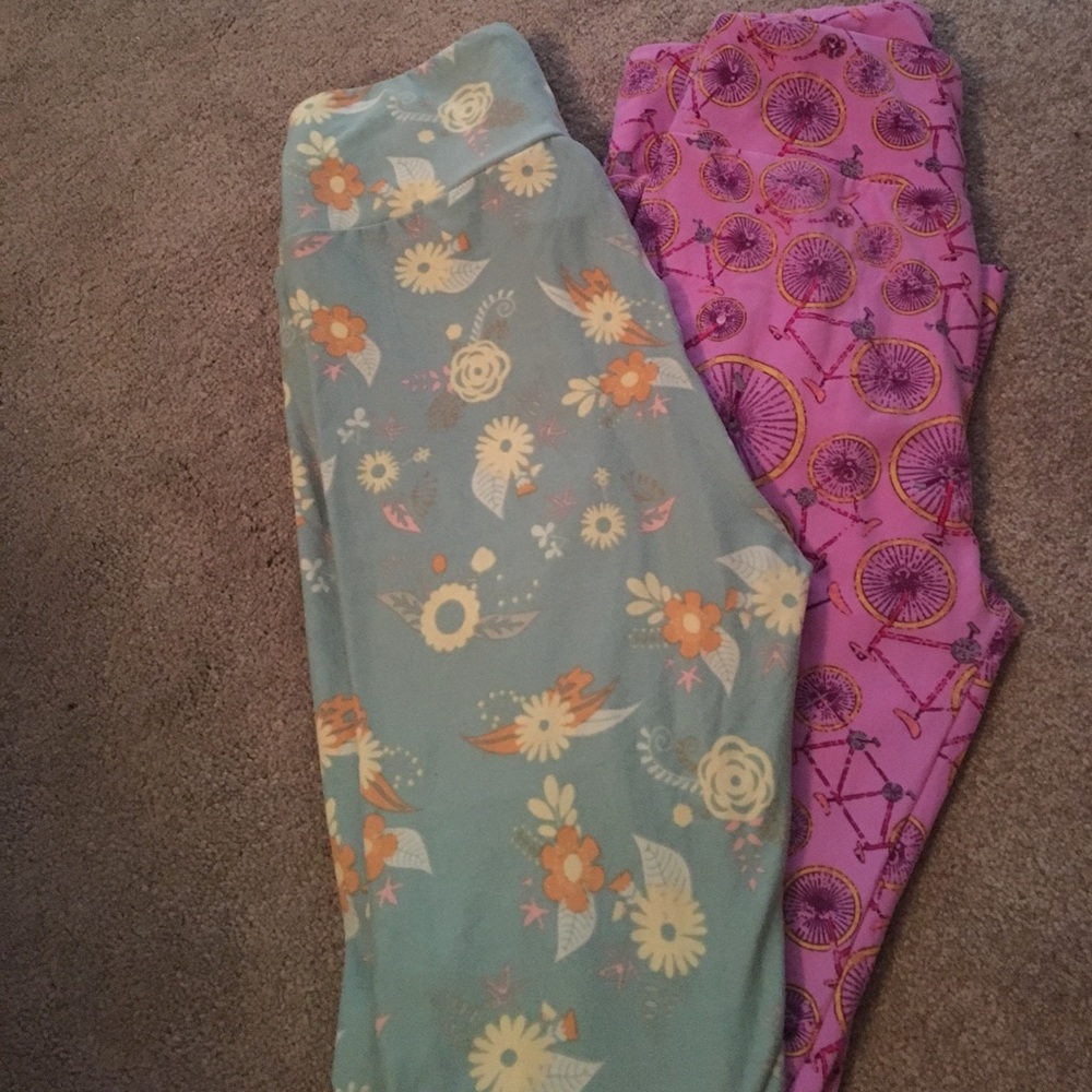 Bundle of two Lularoe leggings