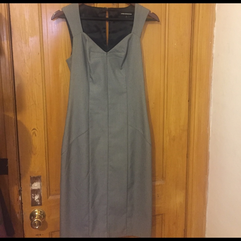 Size 6 Classy Sexy Express Midi Dress