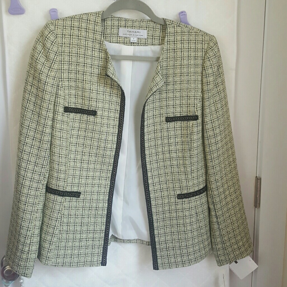 Tahari Blazer