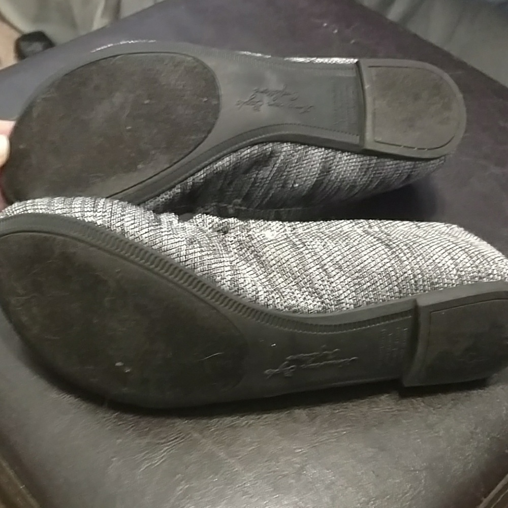 Flats - Picture 2 of 3