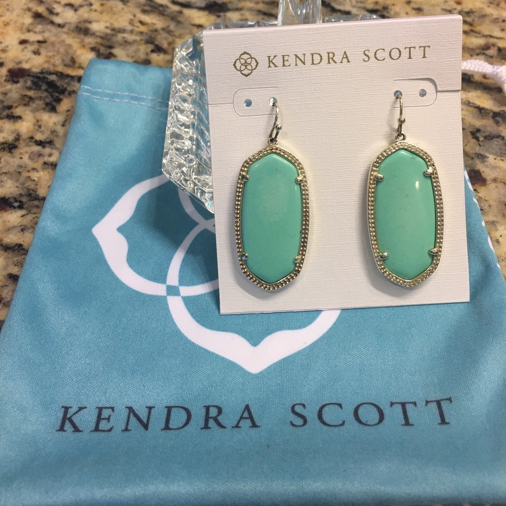 Kendra Scott Elle earrings in mint