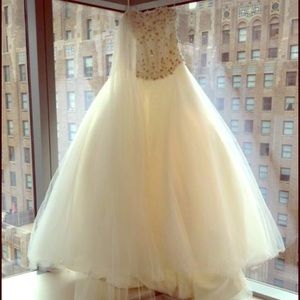 Dennis Basso Wedding Dress