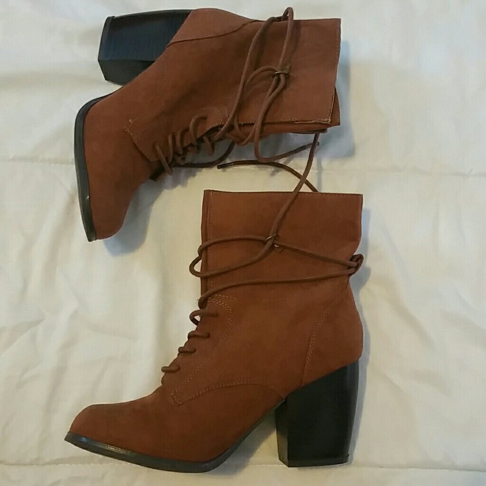 Laced Booties - Picture 2 of 3