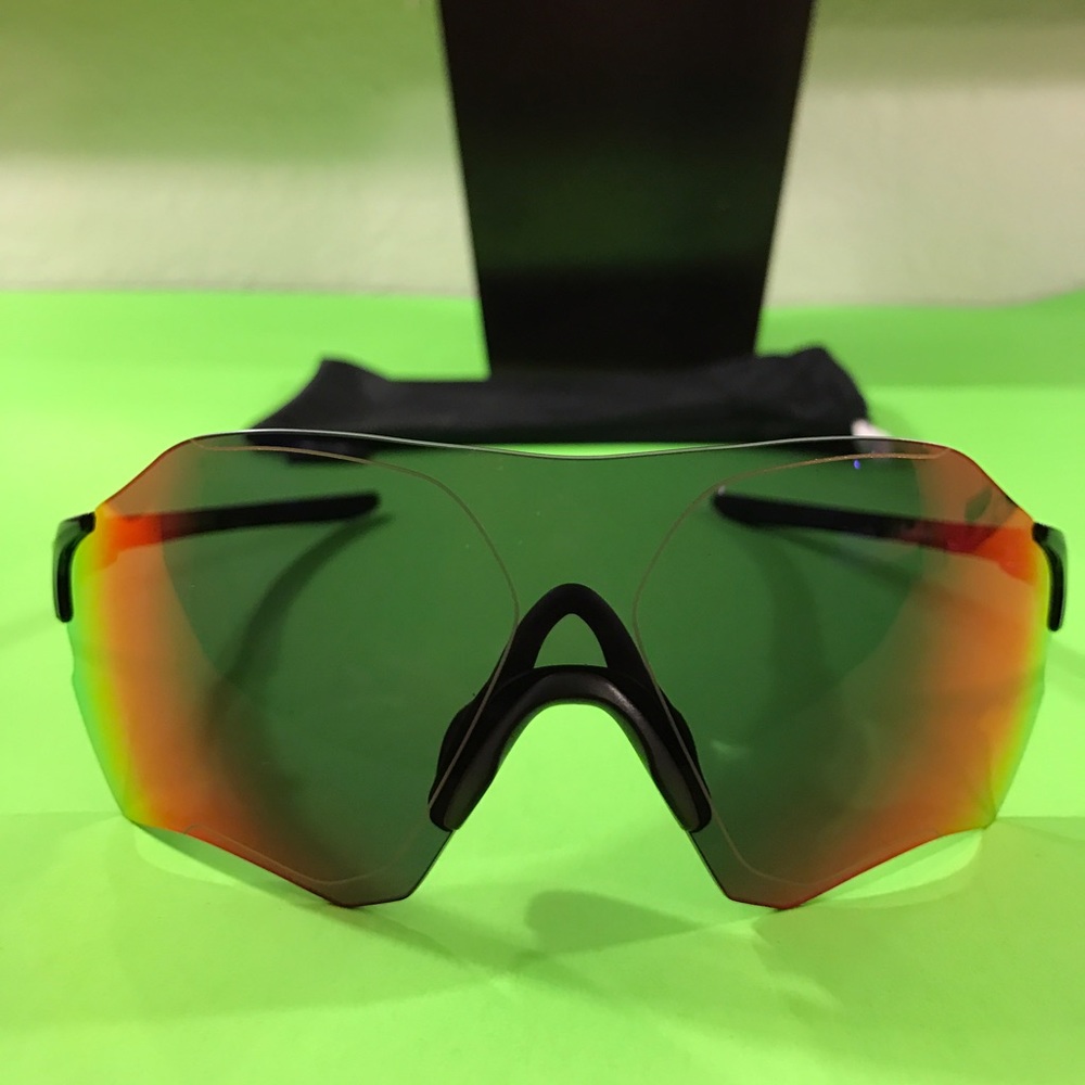 Oakley Evzero Range