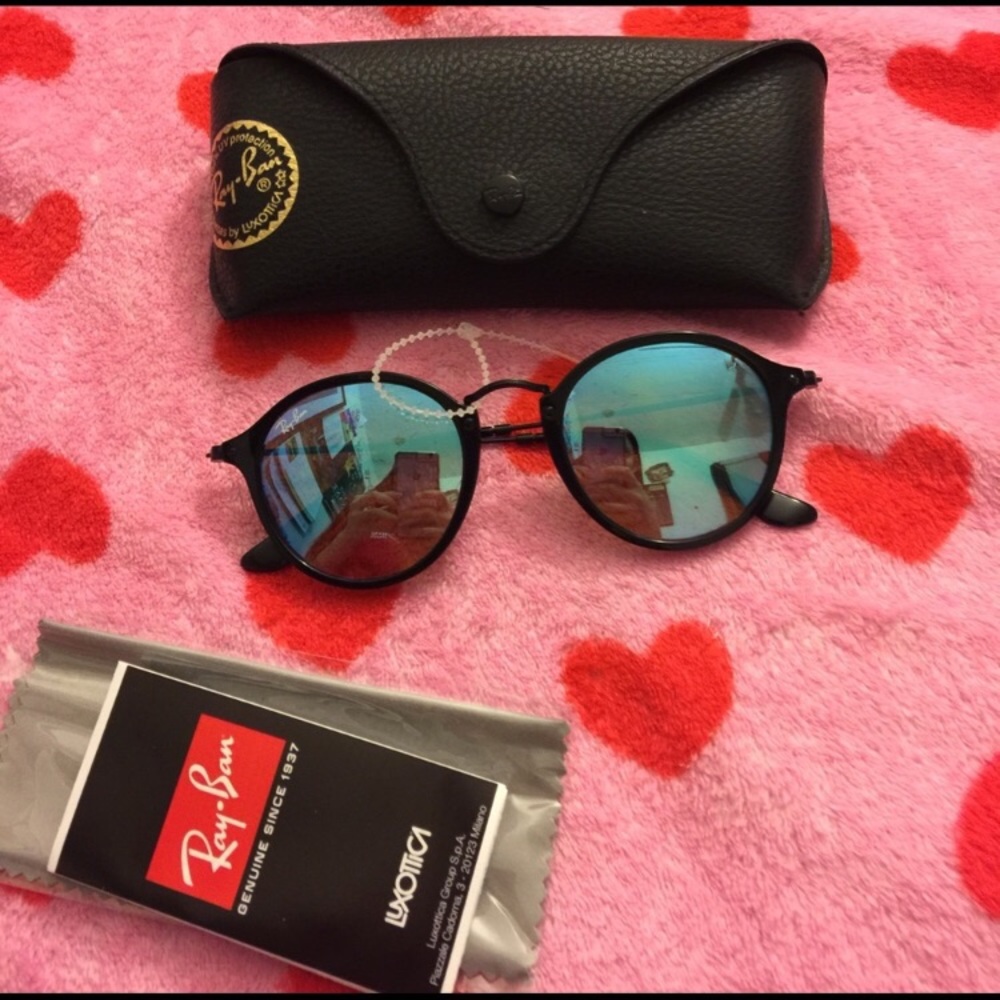 Brand new blue mirrored Ray-Bans