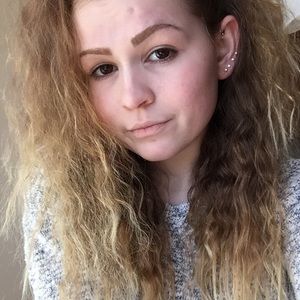 Meet your Posher, Liz