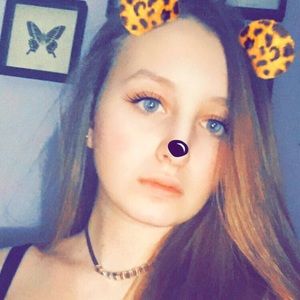 Meet your Posher, Elizabeth