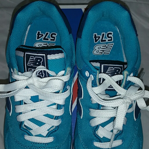 New Balance - Picture 3 of 3