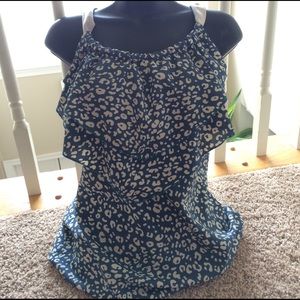 NWOT Loila urban outfitters top large