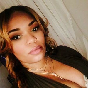 Meet your Posher, Latoya