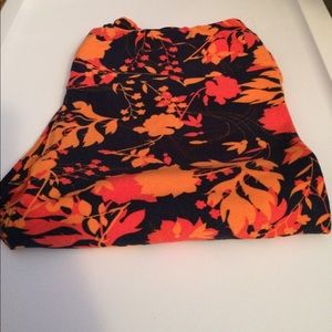 NWT FLORAL LULAROE TC LEGGINGS