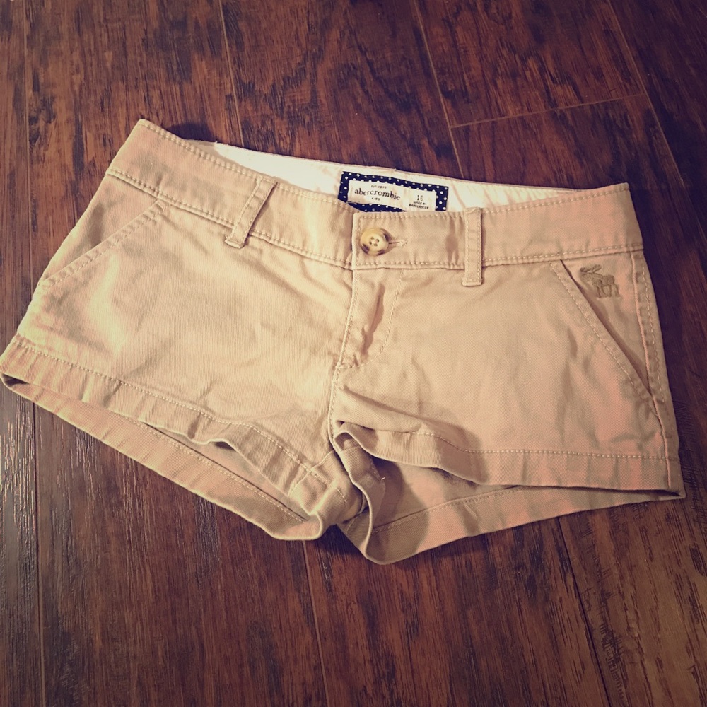 Abercrombie Khaki Shortie Shorts