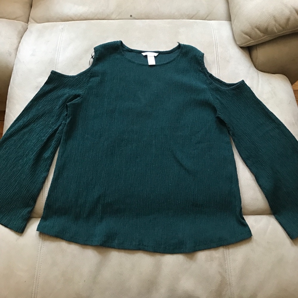 Pleated cold shoulder top