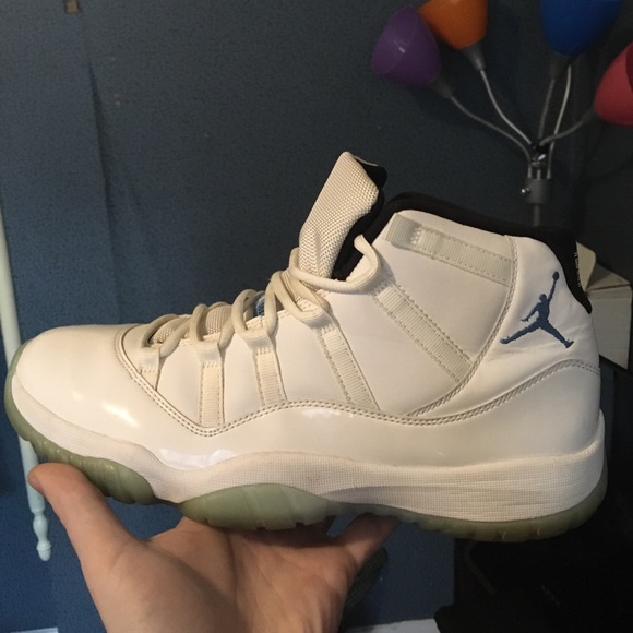 Columbia 11s main image 7