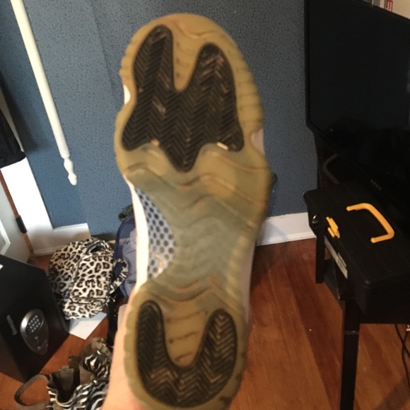 Columbia 11s main image 6