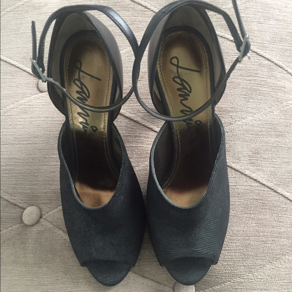 LANVIN. NWT. ⭐️⭐️