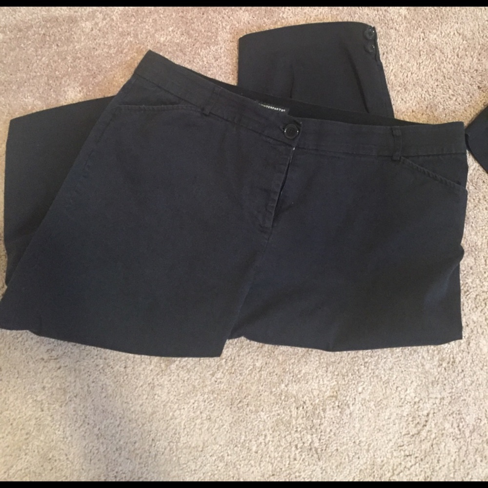 2 pair size 20W capris black.