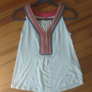AKEMI+ KIN white embriordered tank