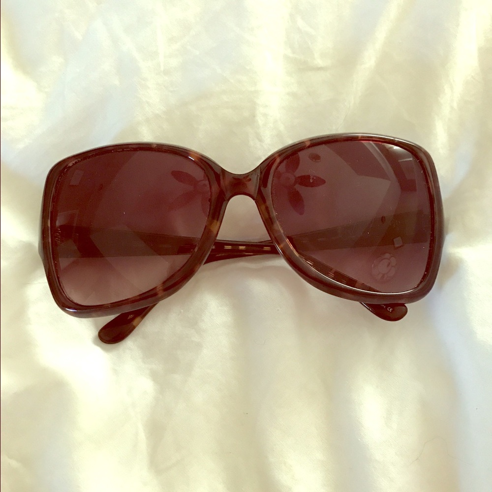 Cole Haan sunglasses- like new. No scratches